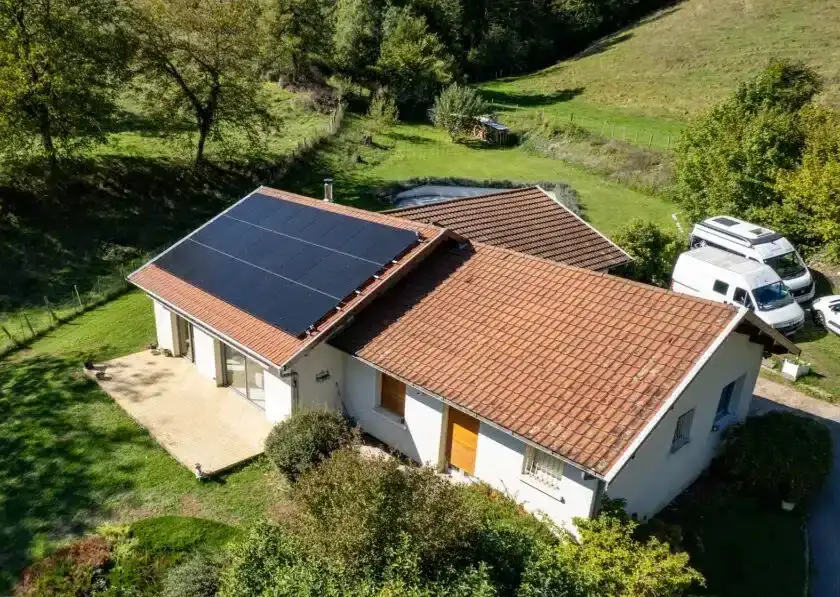 Chantier photovoltaïque Montpellier (34) · 7 kWc sur Tuiles rondes
